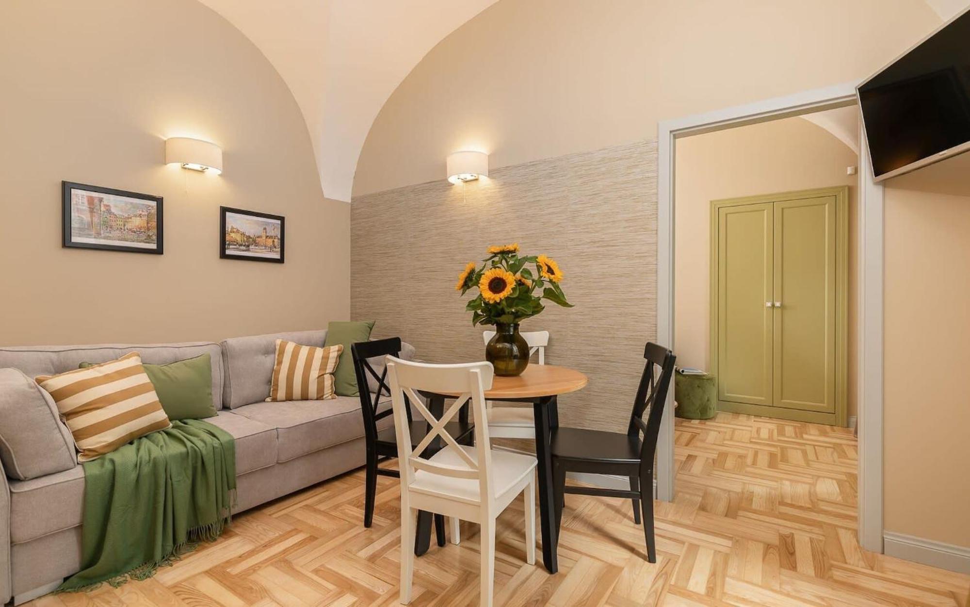 Rent Like Home - Krakowskie Przedmiescie 12 Warsaw Ngoại thất bức ảnh